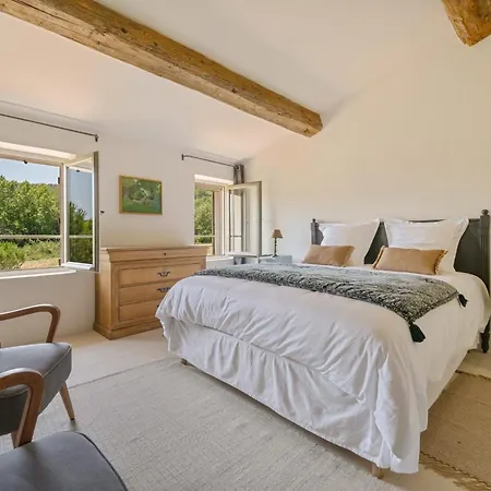 Holiday home Domaine Des 3 Fontaines Saint-Saturnin-les-Apt